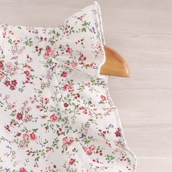 Floral White Pink Ruffle Sleeves Top - Picture 4 of 4